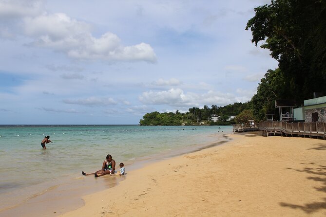 Dunn's River Falls Jamaica/Montego Bay/Falmouth - Family Fit and Physical Effort