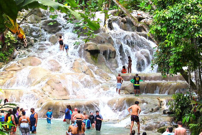 Dunn's River Park & Blue Hole Waterfall Combo from Montego Bay - The ride from Montego Bay affects the value
