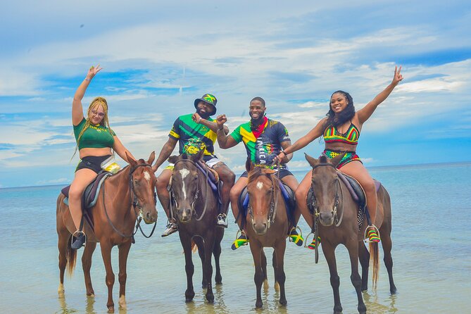 Dunn’s River Secret falls with Horse-back&Bamboo Raft Experience - Why private transport improves the day