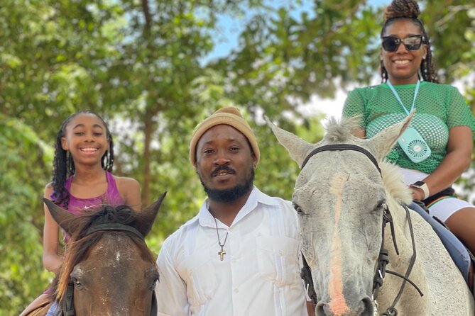 Dunns River Falls and horseback riding activity - The driver can shape the day