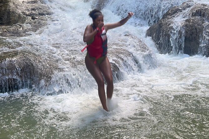 Dunns River Falls and Shopping Tour in Ocho Rios - Lunch at Scottie’s and the tour’s simple rhythm