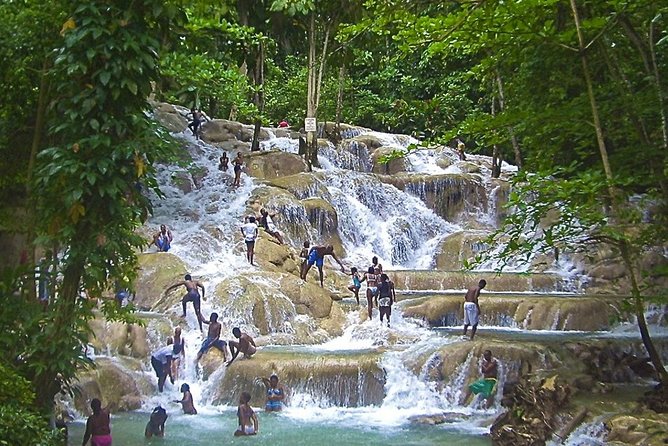 Dunns River Falls plus River Tubing Adventure on the Rio Bueno Private Tour - What to wear and bring for Dunns River