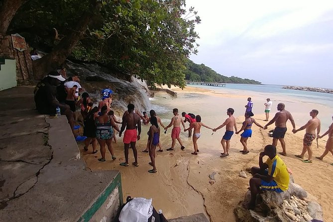 Dunns River Falls Scenic Tour - Jerk Lunch After the Water