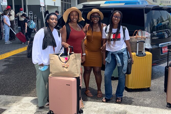 EXCLUSIVE AIRPORT / CRUISE PORT TRANSFER 1-4 Pax - What the 10 to 30 minutes really means
