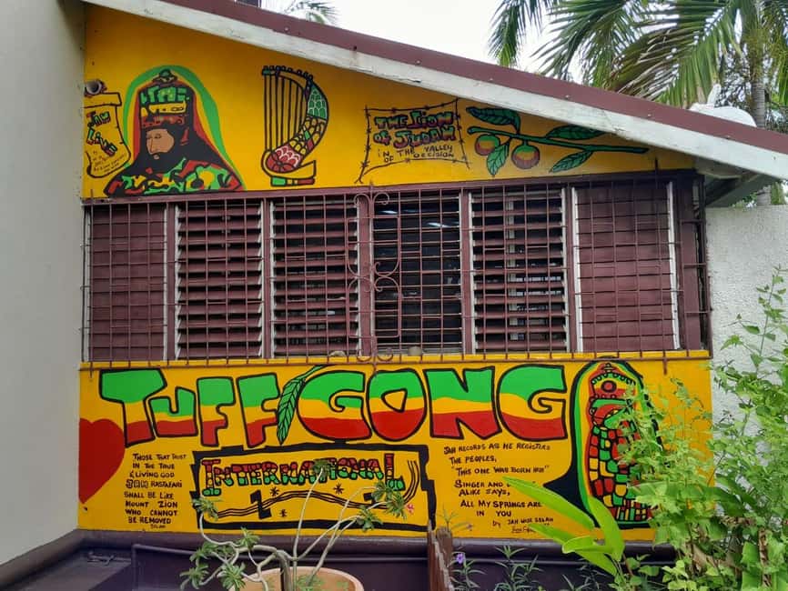 Explore Downtown Kingston and New Kingston: - Downtown Murals: Kingston’s Open-Air Art Gallery