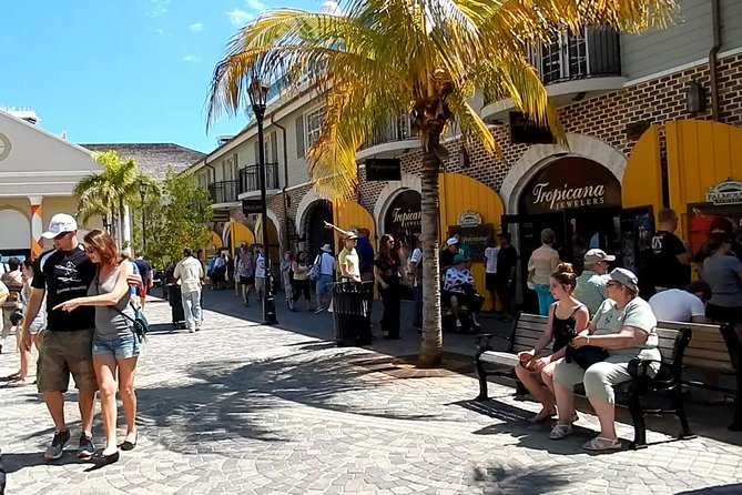 Falmouth Shore Excursion: Historic Sightseeing Tour and Doctor's Cave Beach - What this Falmouth shore excursion is really offering