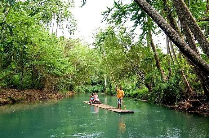Famous Lethe Rafting Tour & Limestone Body Massage - Feeding Birds at Rocklands Bird Sanctuary