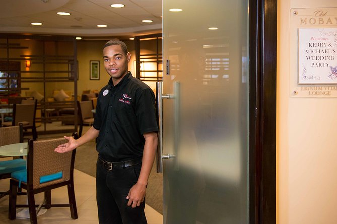 First Class Lounge, Fast Track & Round Trip Private Airport Transport Package - What the $126 package actually covers