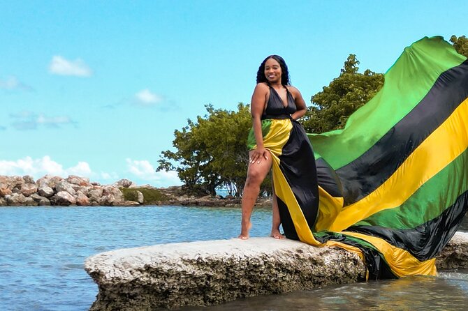 Flying Dress Clear Kayak/Boat Drone Photo Shoot in Montego Bay - The private pickup and first part of the session