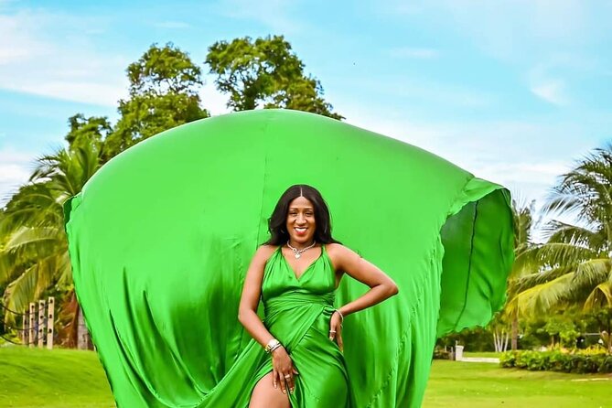 Flying Dress Photoshoot or Clear Kayak Drone Photoshoot Experienc - Clear kayak drone photos in Montego Bay