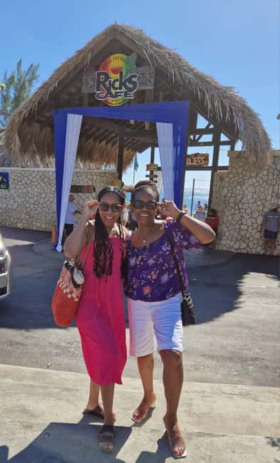 From Montego Bay: Negril Day Trip and Rick's Café Sunset - Why the Montego Bay to Negril drive matters