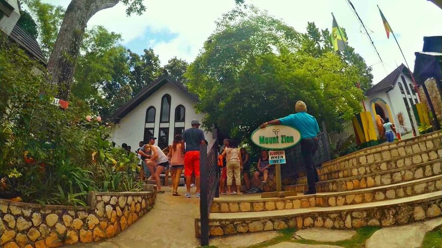 From Montego Bay: The Bob Marley Guided Tour of Nine Mile - Arriving in Nine Mile, a modest beginning