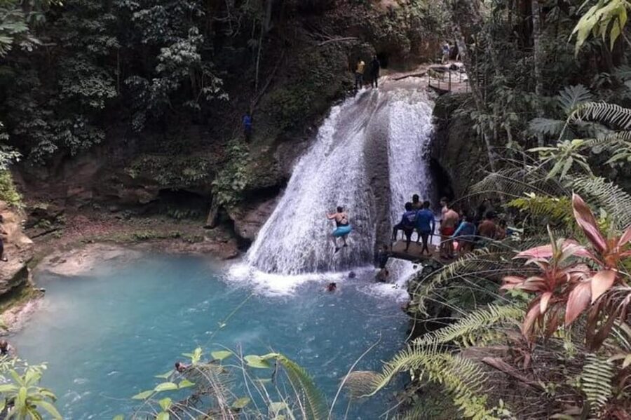 From Ocho Rios: Blue Hole, Dunn's River & Tubing Tour - Transport, timing, and the practical rhythm