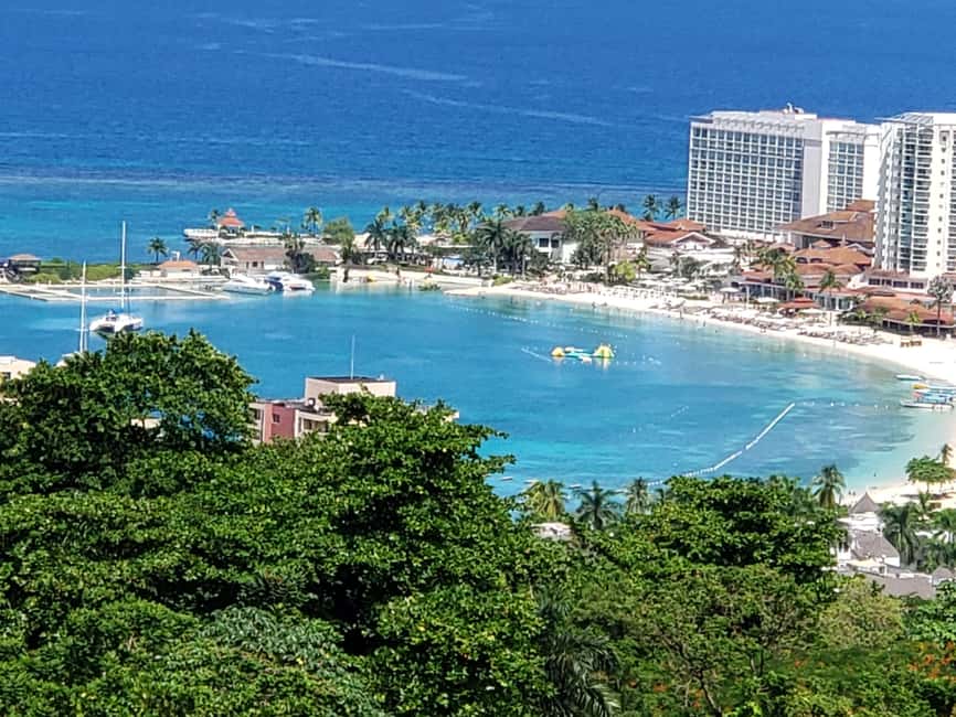 From Ocho Rios: Blue Hole Secret Waterfall & Highlight Tour - How the guides shape the experience