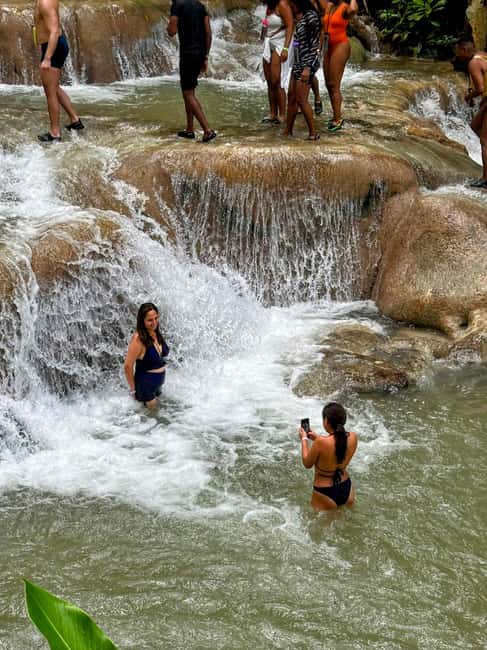 From Ocho Rios / Runaway Bay: Day Trip to Dunn's River Falls - Why the guide improves the experience