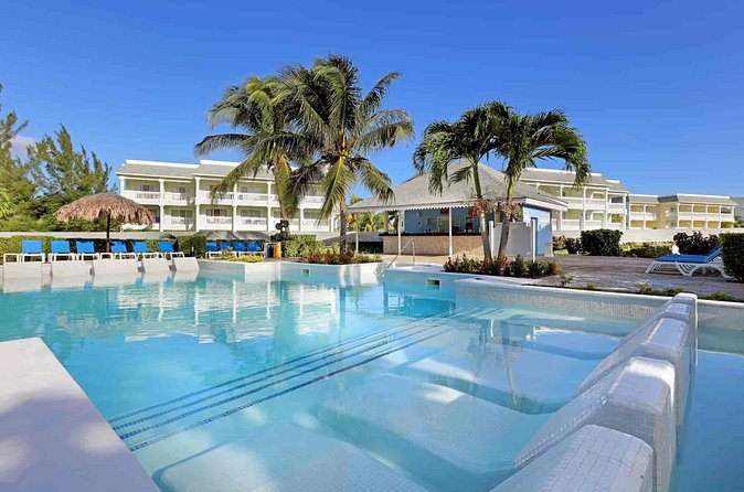 Grand Palladium and Lady Hamilton Private Airport Transfer - Arriving at Grand Palladium Jamaica Resort & Spa