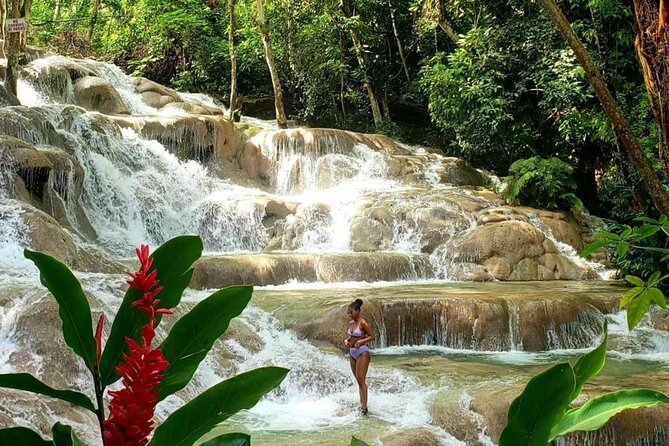 Green Grato Caves and Dunns River Falls with Private Transfer - Should you book this Dunn’s River and Green Grotto tour?