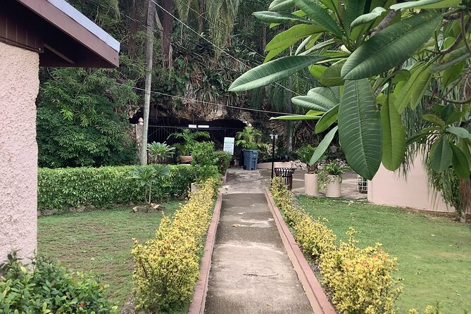 Green Grotto Caves from Montego Bay - How this compares with a standard sightseeing stop