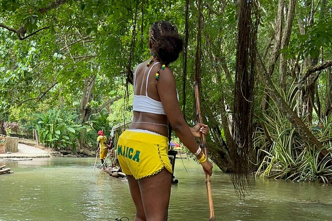 Half-Day Tour Rafting on the Great River with Limestone Foot Massage - The guides and the personal service