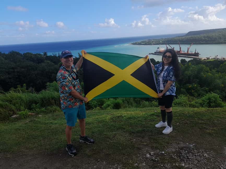 Horseback Ride, Blue Hole, Dunn's River and Tubing Tour - Practical advice for making the day work