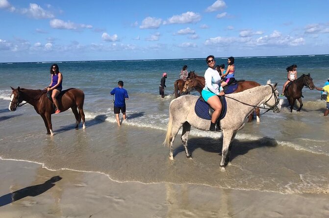 Horseback Riding in the ocean & Bamboo Rafting from Ocho Rios - Who will enjoy this excursion most