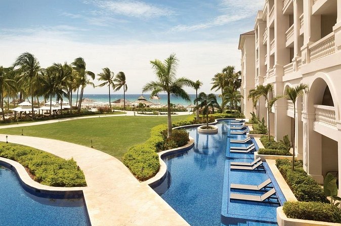 Hyatt Resort Airport Transfer - Arriving at Montego Bay Airport without the usual hassle