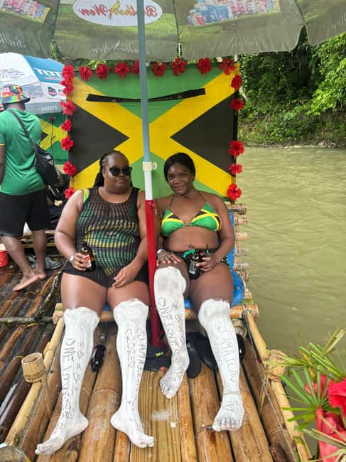 Jamaica Bamboo Rafting Experience with Limestone Massage - The limestone foot massage on the water