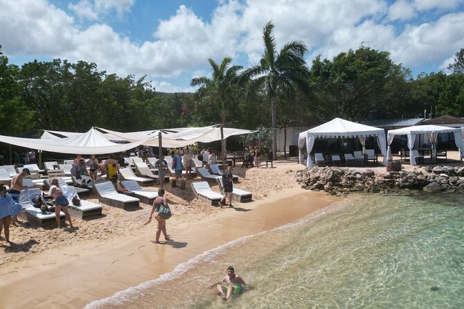 Jamaica Beach Club Transportation - Arriving at Bamboo Beach Club