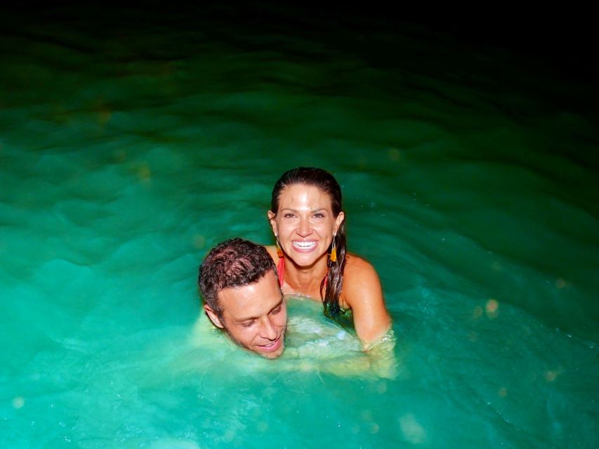 Jamaica: Bob Marley, Dunn's River Falls and Luminous Lagoon - The Luminous Lagoon after dark