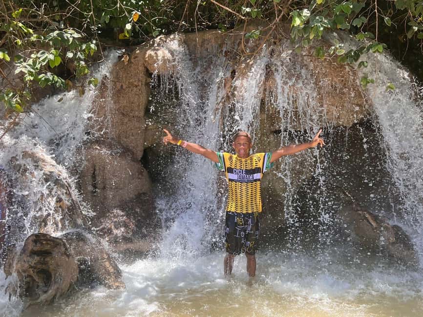 Jamaica Dunn's River Falls guided tour from Ocho Rios hotels - Entering the 600-foot cascade
