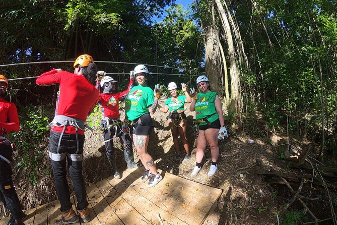 Jamaica’s longest Zipline and Rick’Cafe Tour with Transportion - Rick’s Cafe and Negril’s cliffside setting