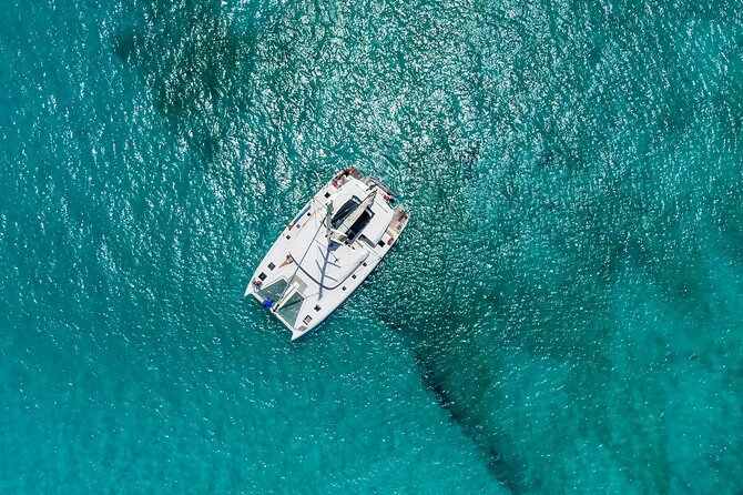 Jamwest Beach Negril Family Catamaran Cruise Pick up from Lucea - What the food and drinks really provide