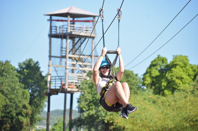 Jamwest Reggae Zipline Tour from Negril - Food, beer, and the clubhouse pause