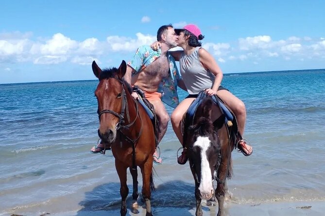 Kennedy's Horseback riding, Blue Hole and Secret Falls from Montego Bay - A short craft market visit in Ocho Rios