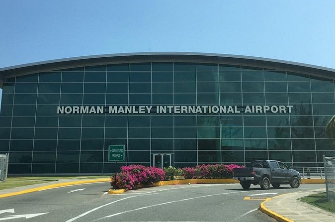 Kingston Airport Pick up/ Drop off (Norman Manley Int) - Communication from booking to drop-off