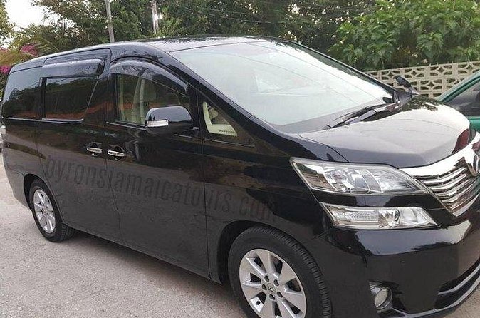 Kingston Airport Transfer to Montego Bay Hotels - What the driver service adds to the trip