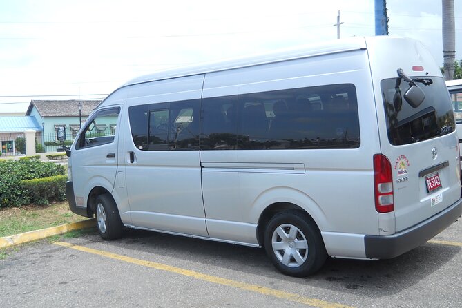 Kingston Airport Transfers to Runaway Bay - Why a Private Ride Helps After a Flight