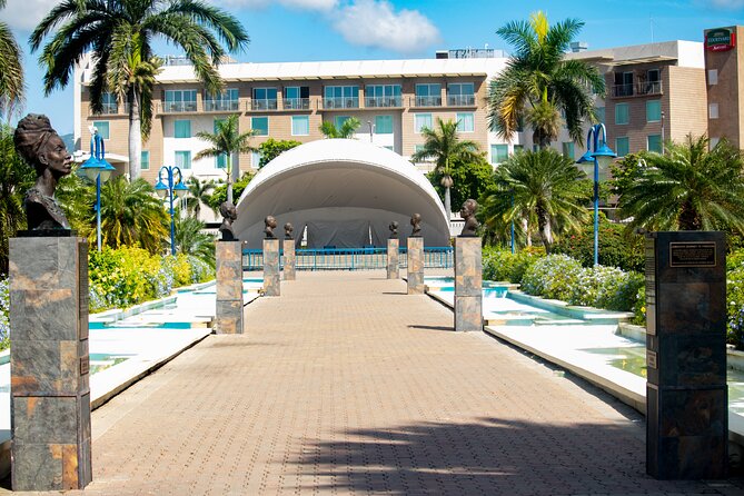 Kingston City Classic Guided Tour - Devon House and the botanical gardens