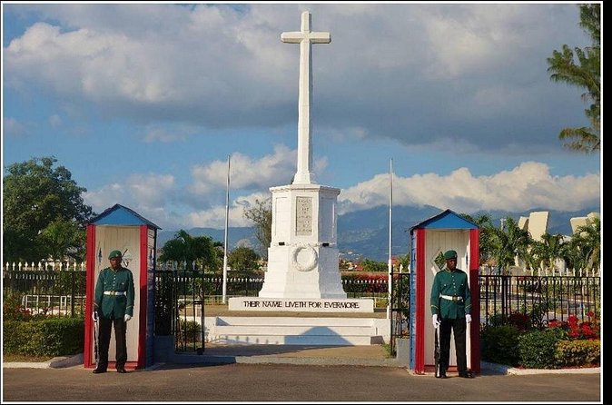Kingston City Tour - The Uptown Drive and Military Context