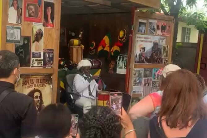 Kingston Day Trip -Devon House, Bob Marley & National Art Gallery - Kingston Craft Market: room for browsing and bargaining