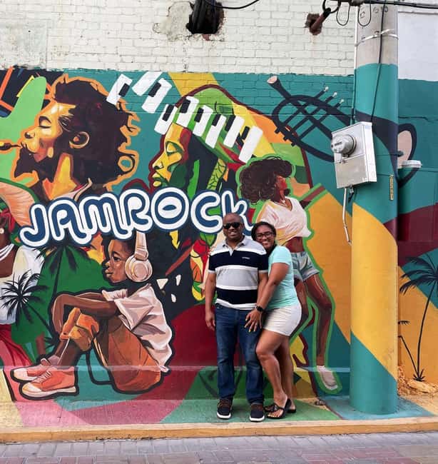 Kingston: Walking Tour with Mural Exploration - Starting on Orange Street at the National Gallery