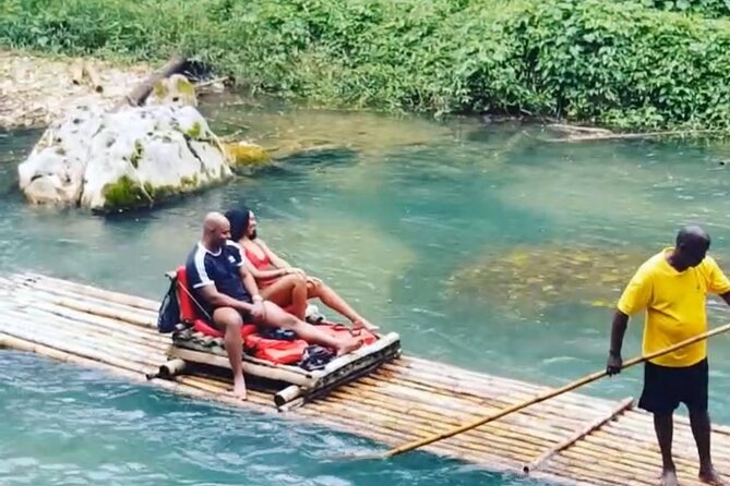 Martha Brae Rafting from Montego Bay - PPP - Arriving at Martha Brae Rafters Village
