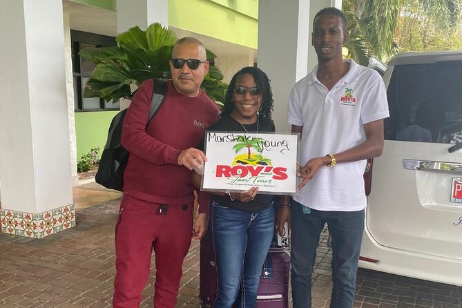 MBJ Airport to Ocean Coral Springs and Riu palace Aquarelle - Private service versus finding a taxi