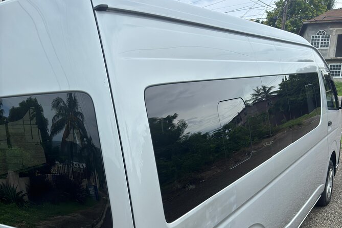 Montego Bay Airport and Breathless Montego Bay Private Shuttle - Communication before and during pickup