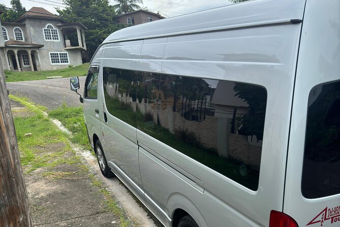 Montego Bay Airport and Riu Montego Bay Private Shuttle - Who Will Like This Shuttle Most?