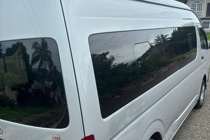Montego Bay Airport and Riu Montego Bay Private Shuttle - The Ten-Minute Ride to Riu Montego Bay
