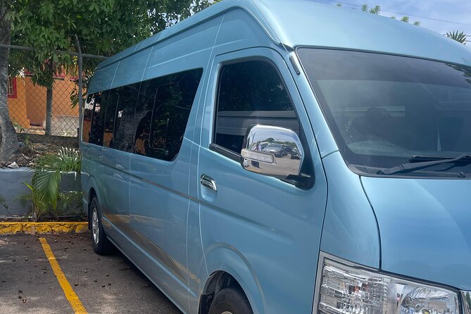 Montego Bay Airport and Riu Palace Jamaica Private Shuttle - What the $50 group rate really means