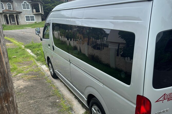 Montego Bay Airport and Sandals Negril Beach Private Shuttle - Communication before pickup