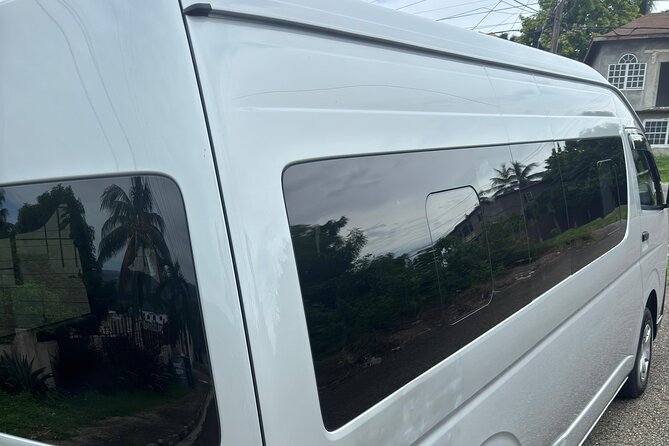 Montego Bay Airport and Sandals Royal Private Shuttle - Arrival Day: A Simple Sequence