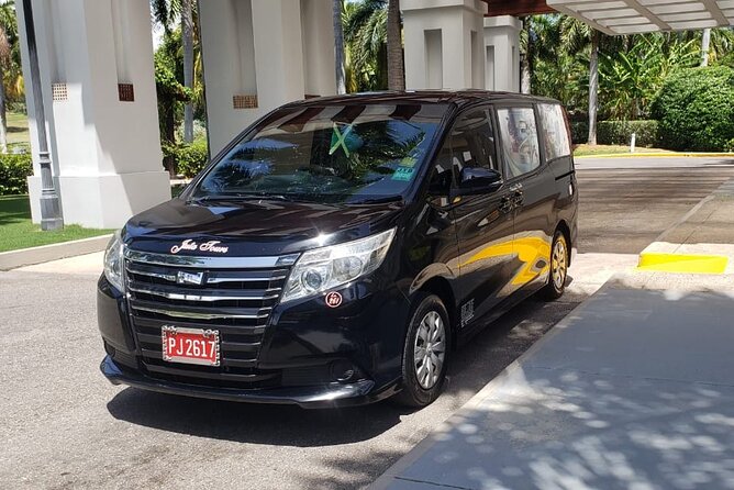 Montego Bay Airport (MBJ) - Moon Palace Jamaica - Arriving at Moon Palace Jamaica